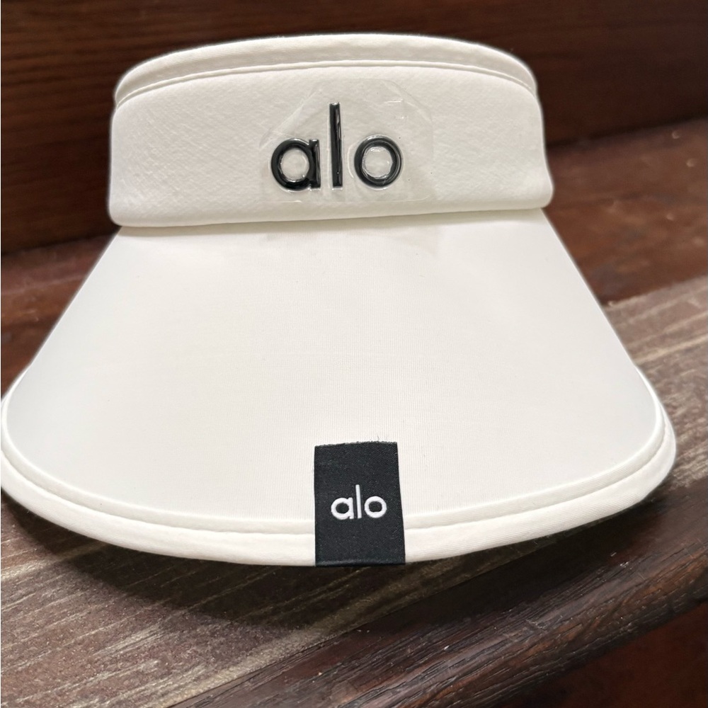 ALO Yoga White Sun Visor, OS, new